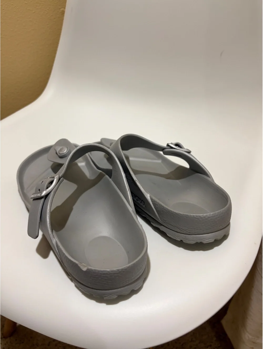 Women's gray Birkenstock Gizeh EVA sandals size 41 US size 10 shoes - Picture 9 of 10